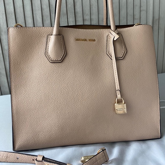 MICHAEL Michael Kors Handbags - Michael Kors Large Leather Mercer Tote